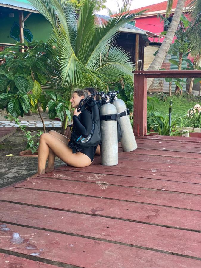 Las Palmeras Oceanview Hotel And Dive Center Little Corn Island Exterior foto