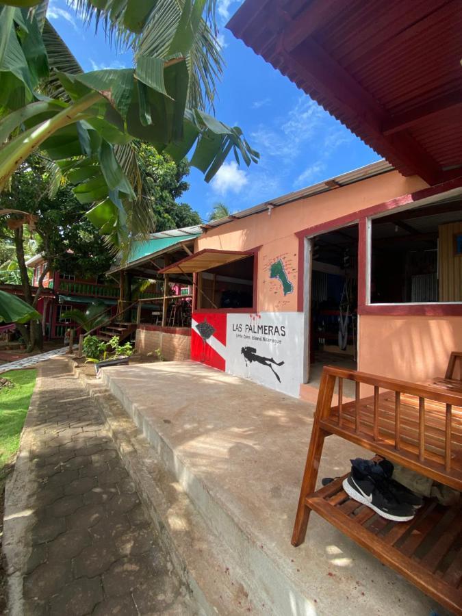 Las Palmeras Oceanview Hotel And Dive Center Little Corn Island Exterior foto