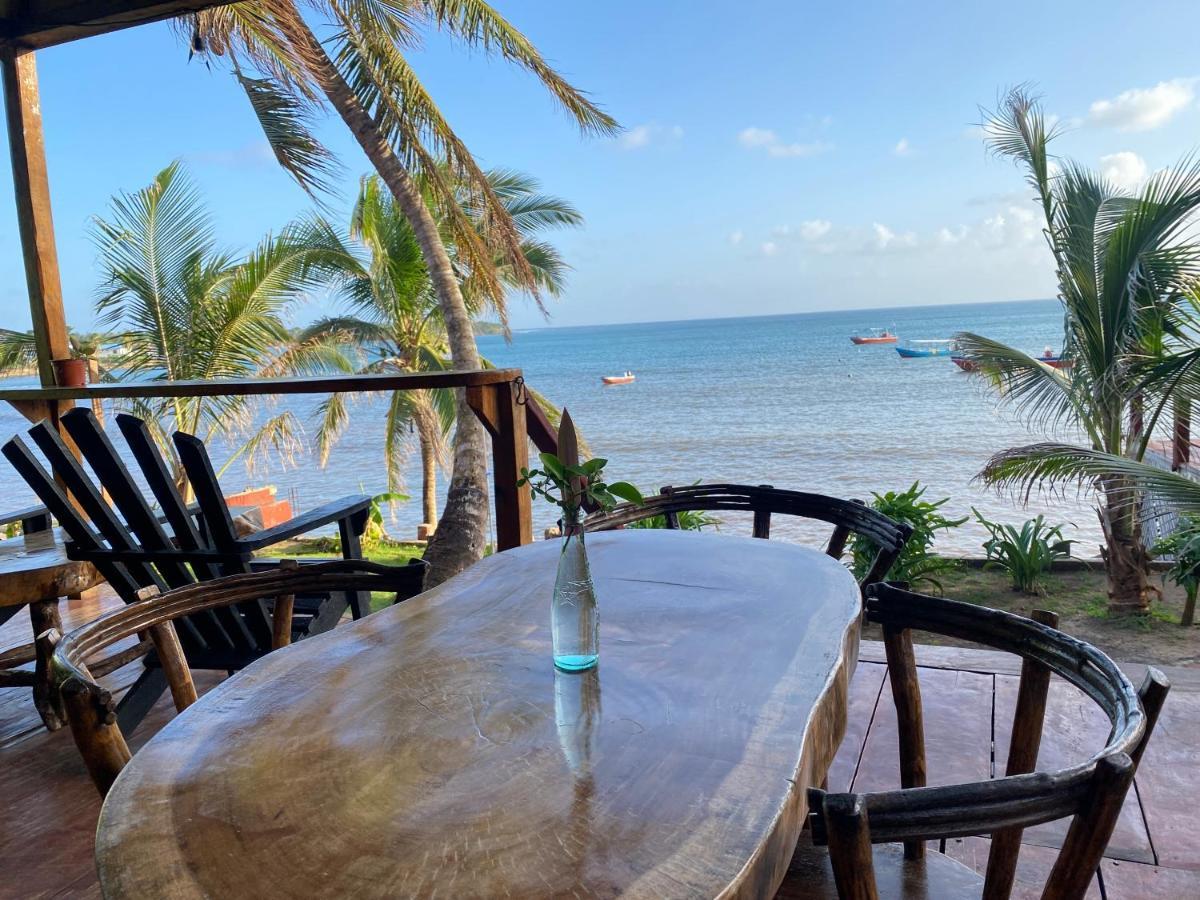 Las Palmeras Oceanview Hotel And Dive Center Little Corn Island Exterior foto