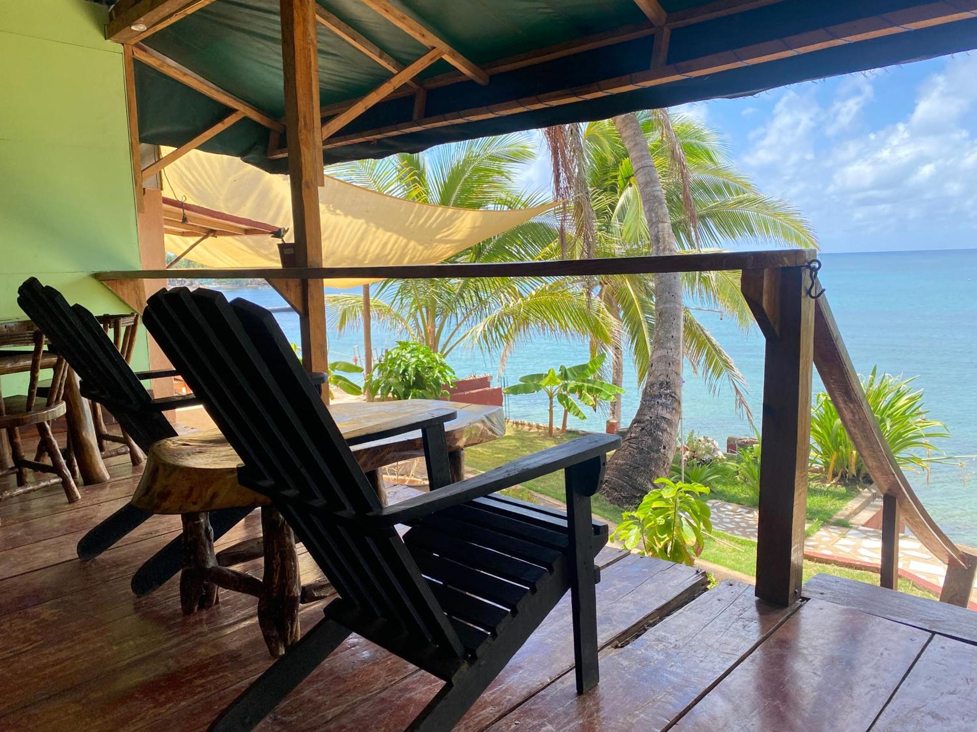 Las Palmeras Oceanview Hotel And Dive Center Little Corn Island Exterior foto