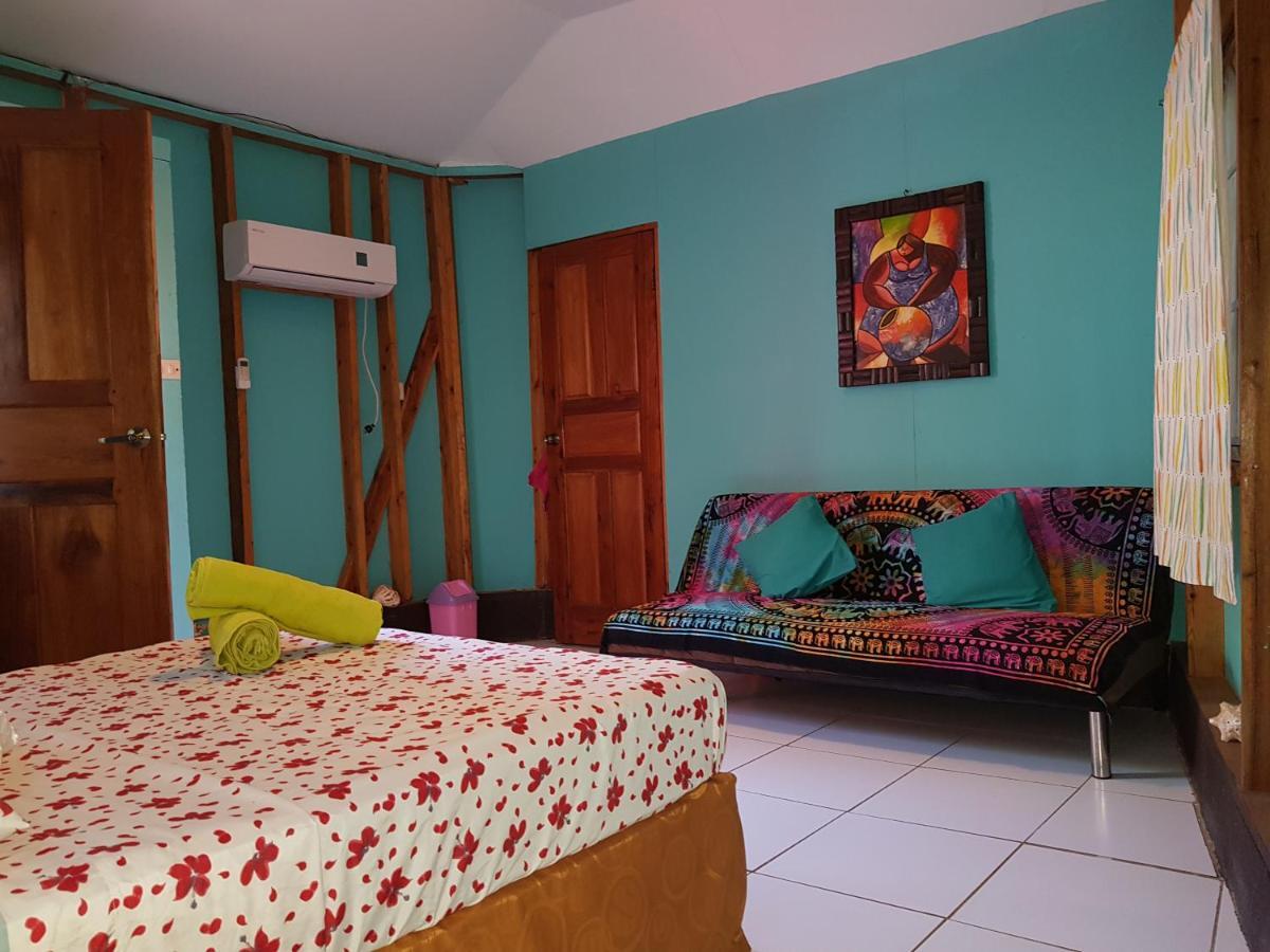Las Palmeras Oceanview Hotel And Dive Center Little Corn Island Exterior foto