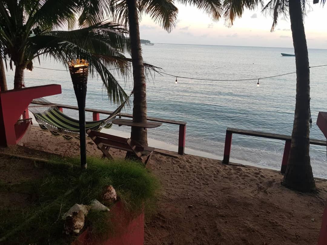 Las Palmeras Oceanview Hotel And Dive Center Little Corn Island Exterior foto